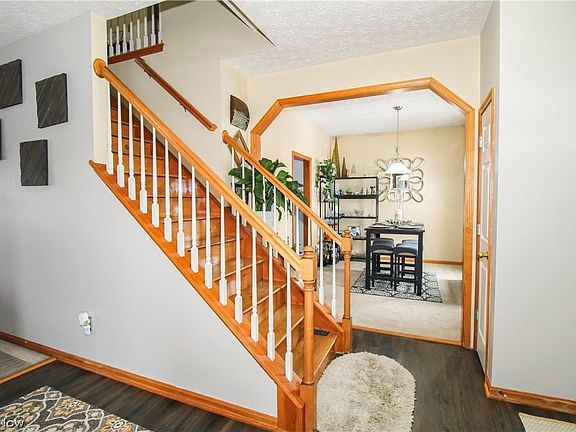 3rd image of 5946 N Mayflower Dr