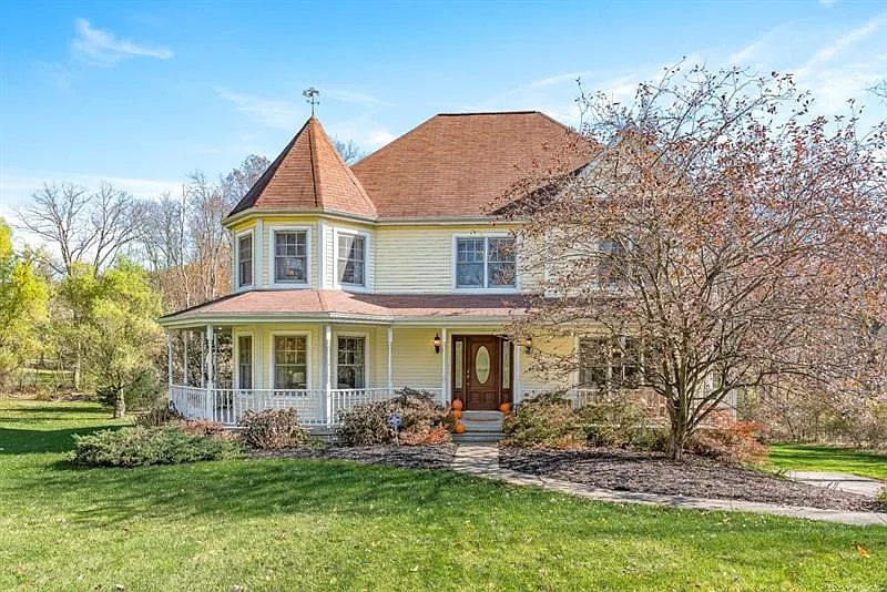 6126 Orchard Ln photo 1