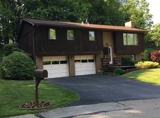 306 Teakwood Rd, Butler, PA 16001