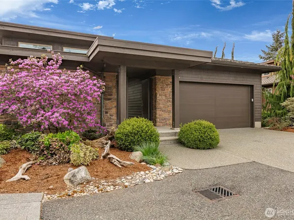 8771 Clubhouse Point Drive, Blaine, WA 98230