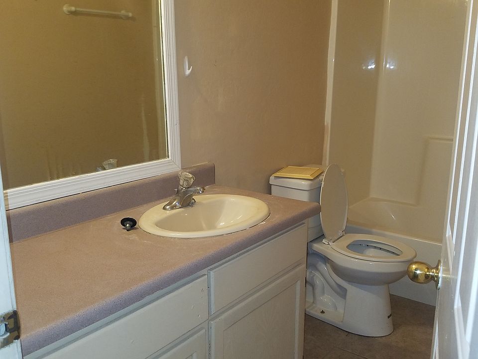 2nd image of 739 E Pima St
