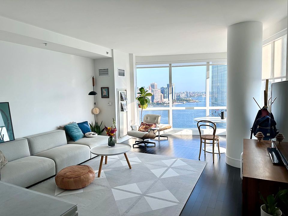 1st image of 77 Hudson St APT 3409