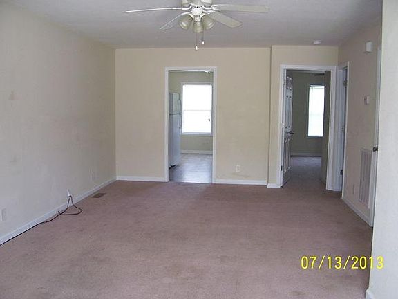 2nd image of 920 Kingsbury Dr #920