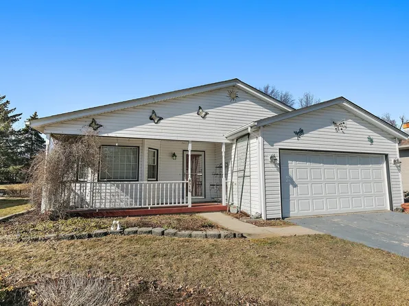 310 Notre Dame Ln, Elgin, IL 60123