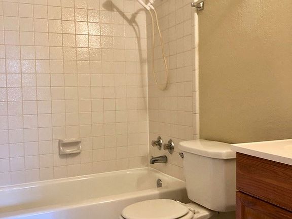 4th image of 402 Renee Dr