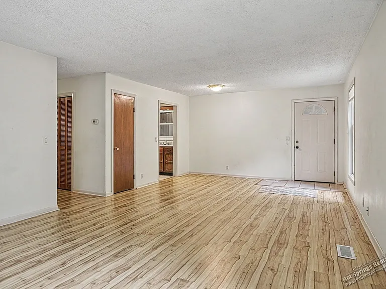 178 Mazarron Dr — Photo 10