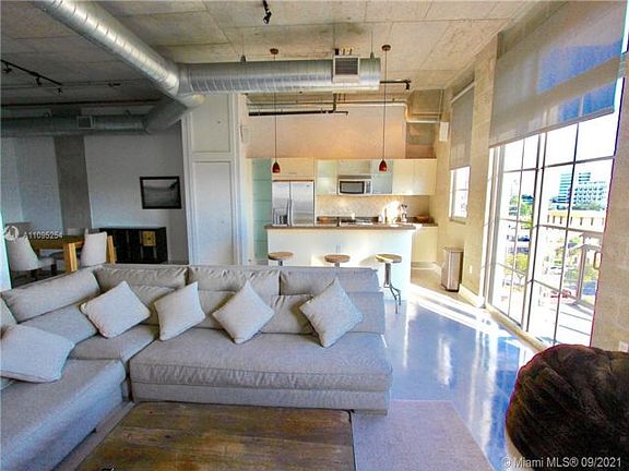 4th image of 410 1st Ave #504