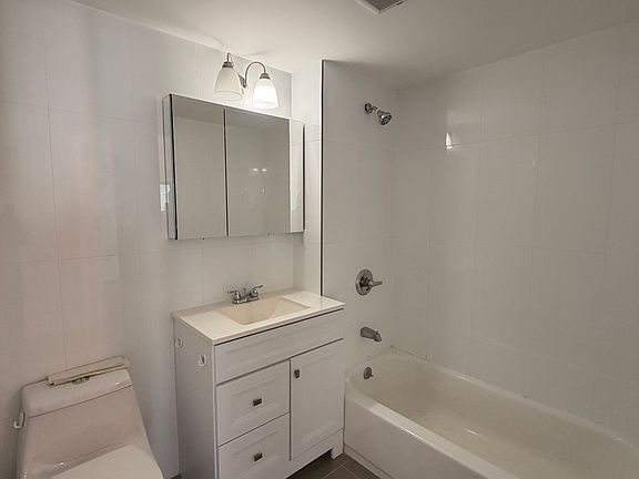 4th image of 21410 15th Ave APT 2C