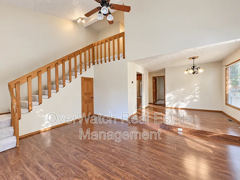 3 bed, 1.5 bath, 1259 sqft, $2,500 — Photo 4