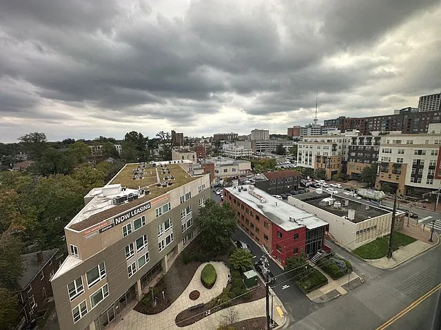 Silver Spring Towers — Photo 58