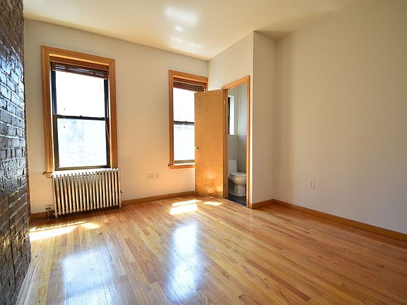 3rd image of 167 Elizabeth St APT 8