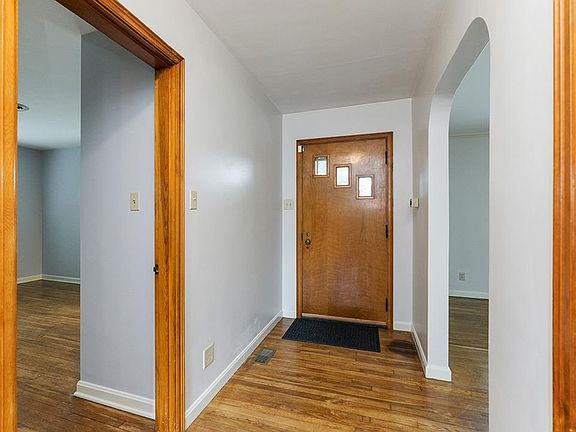 5th image of 1725 Woodlark Ave