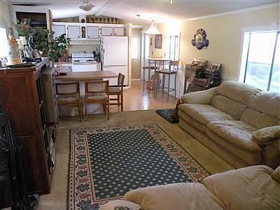 3rd image of 251 E Budd Dr
