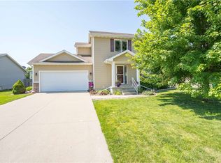 2904 SE Weatherstone St, Grimes, IA 50111