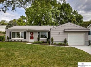 9012 Larimore Ave, Omaha, NE 68134