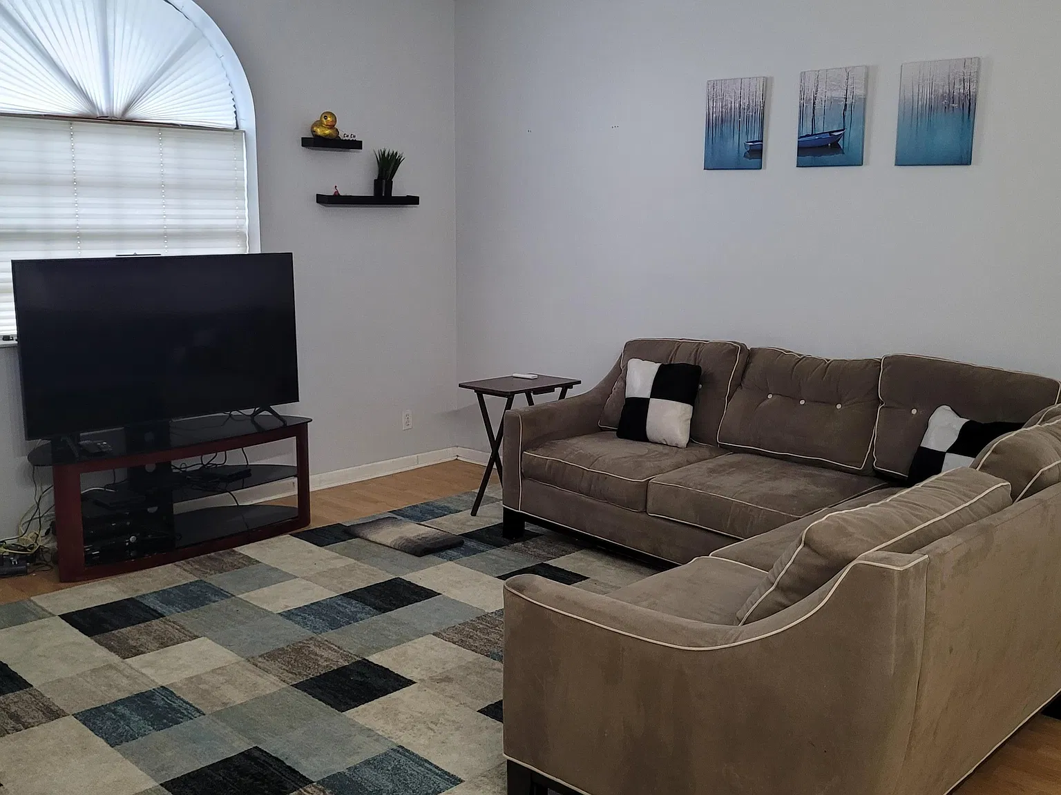 3 bed, 2.0 bath, 1134 sqft, $2,650 — Photo 4