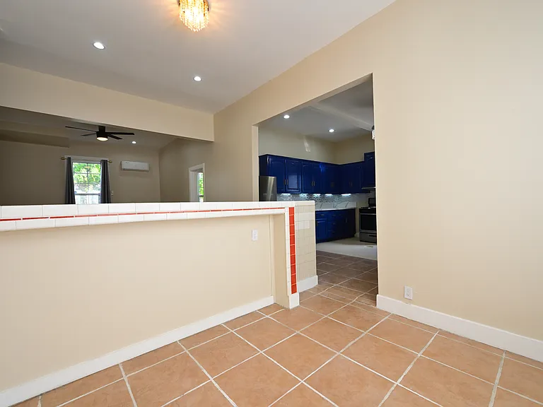 332 E Olive Ave — Photo 50