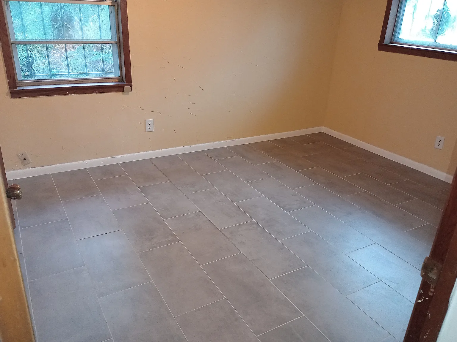 3 bed, 1980 sqft, $1,775 — Photo 2
