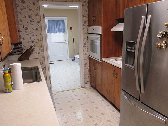 5th image of 2308 N Toombs St