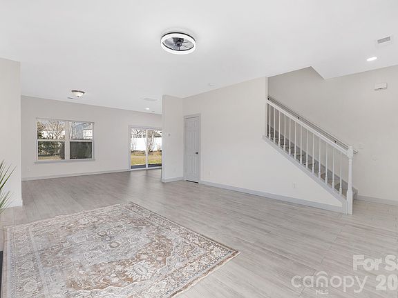 5th image of 1612 Beleek Ridge Ln