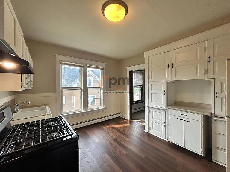 1122 Spring St #D — Photo 5