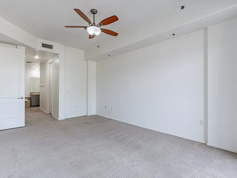 17 W Vernon Ave #11 — Photo 35