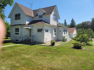 793 3rd Ave SW, Wells, MN 56097