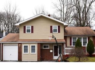 2132 Coventry Dr, Wilmington, DE 19810