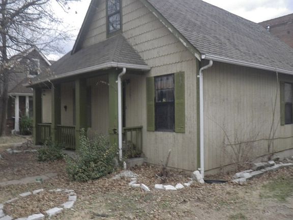 2nd image of 4327 E Fairfax Ct