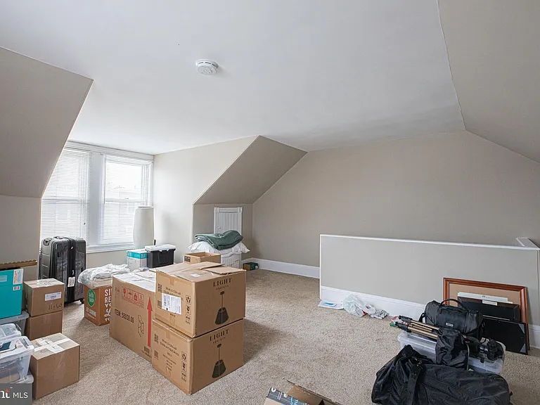 245 Hurst St — Photo 36