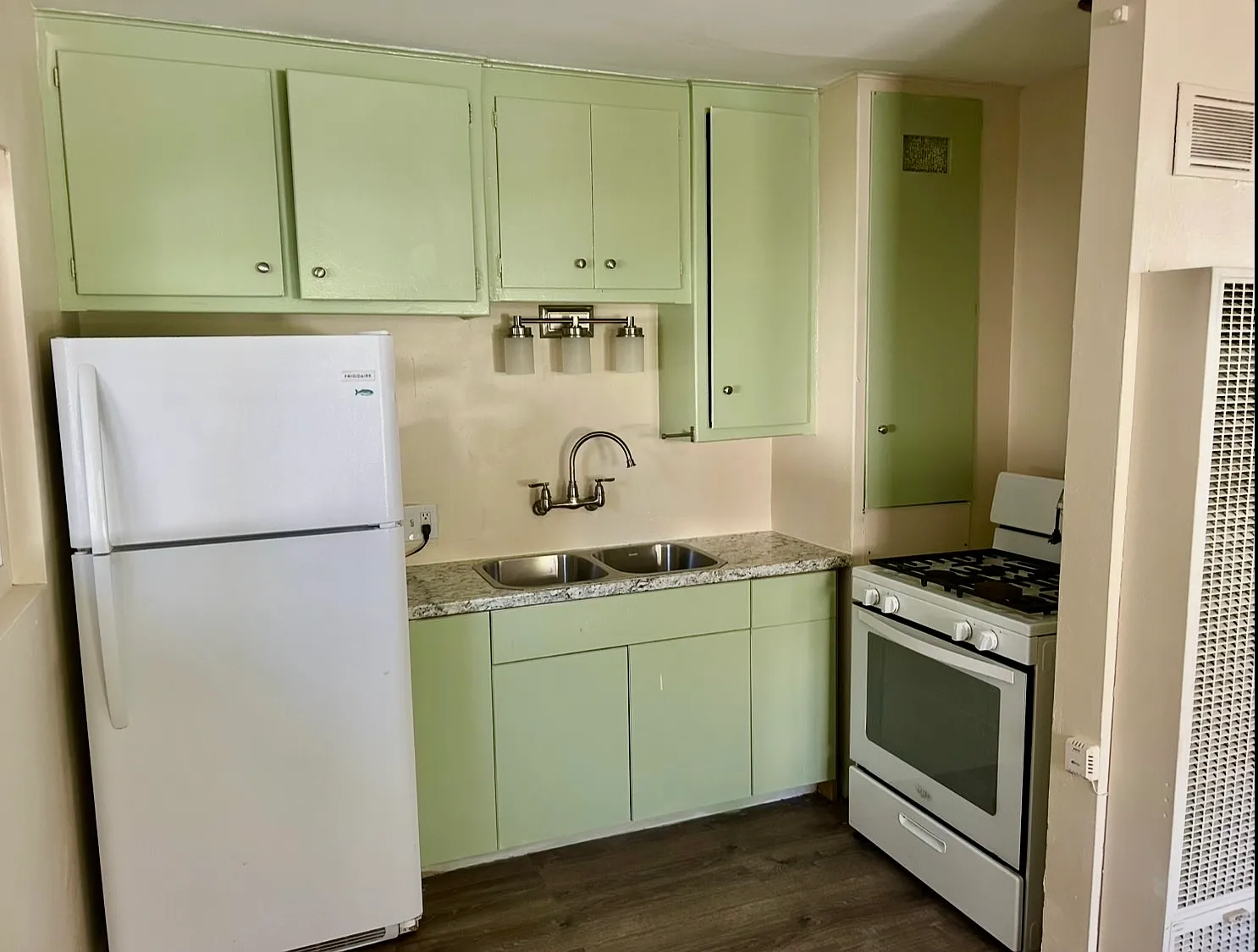 1016 Castillo St - 1 — Photo 4