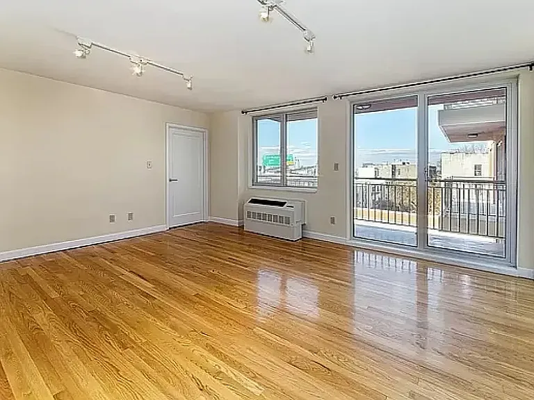 574 4th Ave #7B — Photo 2