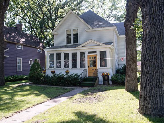 2nd image of 617 N Union Ave