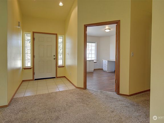 2nd image of 124 Octopus Avenue NE