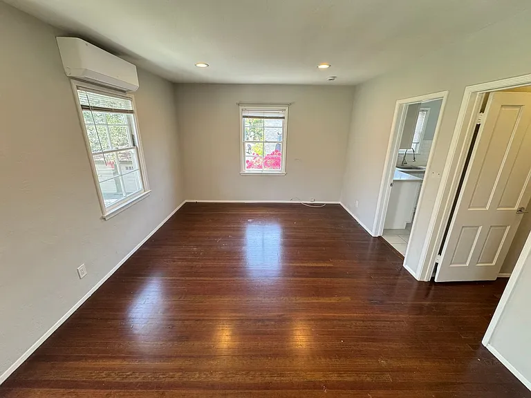 1112 Donaldo Ct — Photo 16