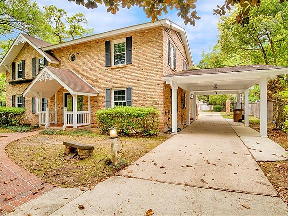 3rd image of 906 Azalea Rd