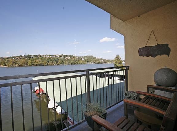 2nd image of 1500 Scenic Dr APT 106