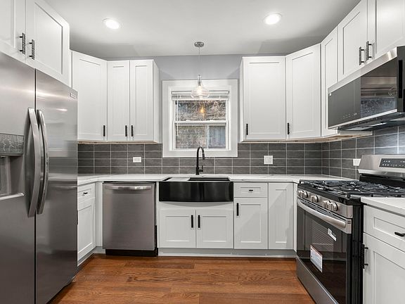 4th image of 5542 W 64th St