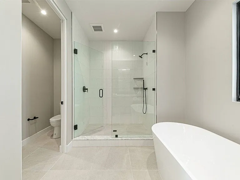 10085 SE River St — Photo 24