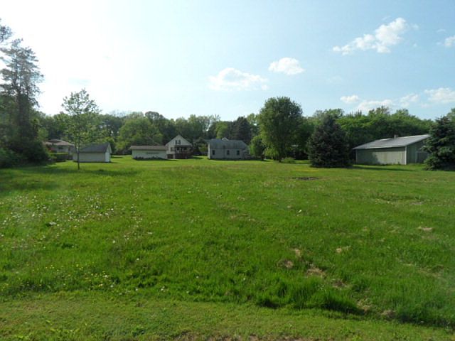 1st image of 0 Lindquist Ln
