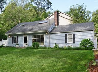 40 Bankside Dr, Centerport, NY 11721