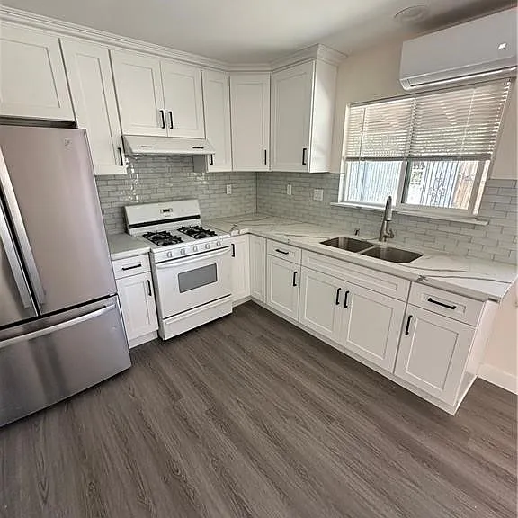 11713 Killian St #B — Photo 8