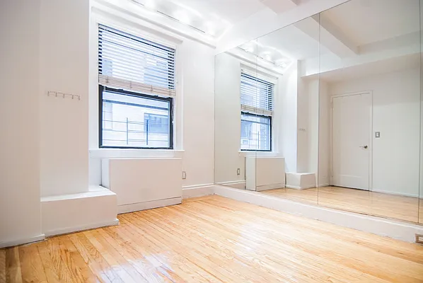 Rented by WAM Partners - William Moses Co. | media 9