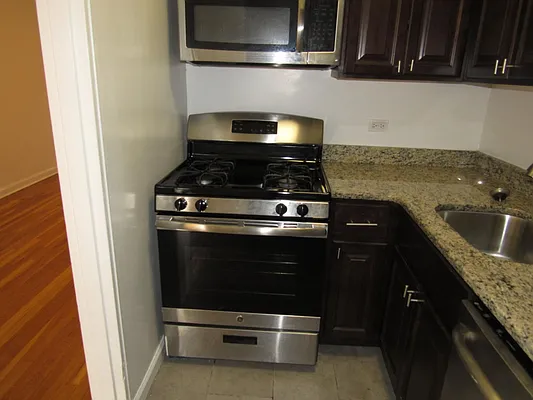 Rented by Kian Realty | media 39