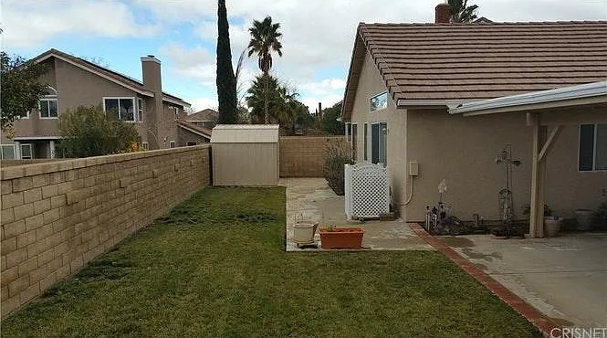 3143 Mariposa Ave — Photo 18