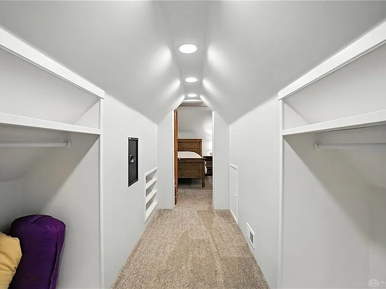 108 Napoleon Dr — Photo 31
