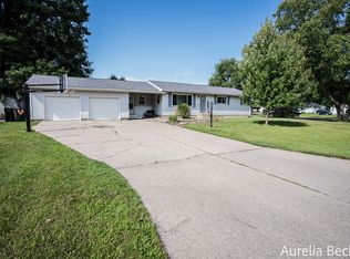 2241 Pine St, Jenison, MI 49428