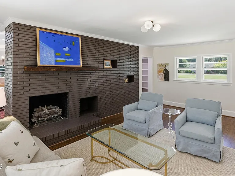 105 Bunn Ave — Photo 15