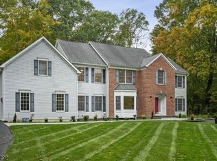 23 Victoria Pines Ln, Lafayette, NJ 07848