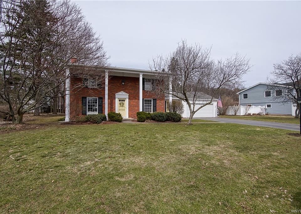 1st image of 90 Deepwood Dr
